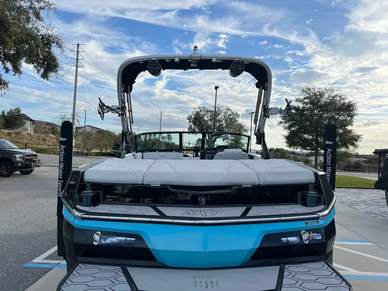 Slide: The Image of MasterCraft NXT20 2020 - 4
