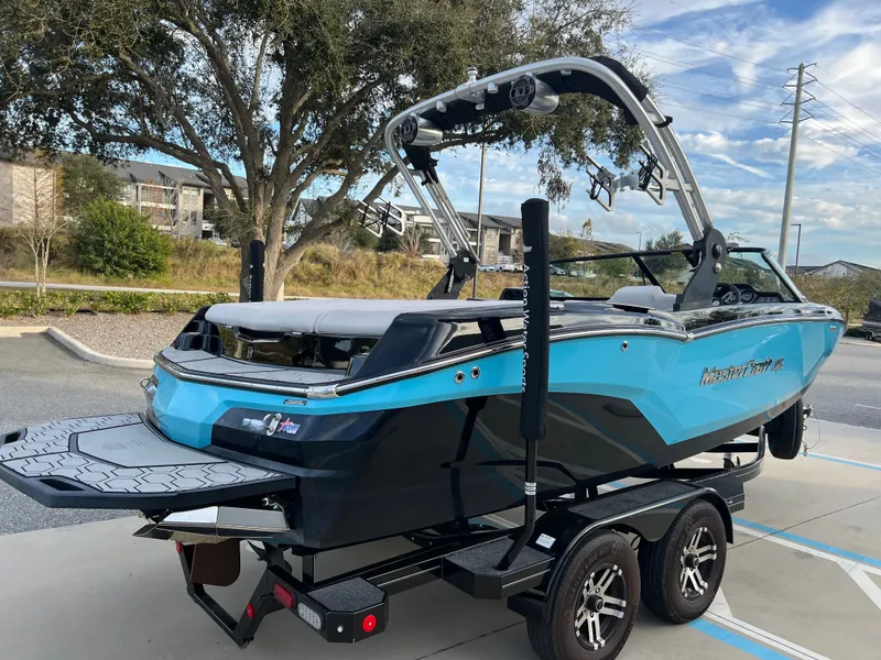 Slide: The Image of MasterCraft NXT20 2020 - 5