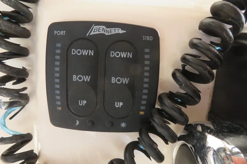 Slide: The Image of Power-Pole control panel on 2016 Grady-White Fisherman 209 boat. - 47