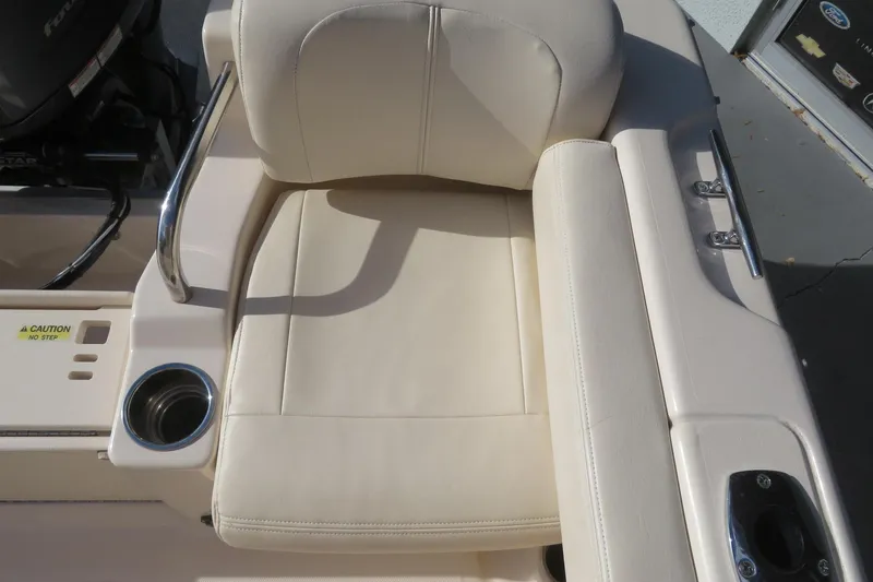 Slide: The Image of Grady-White Fisherman 209 2016 - 58