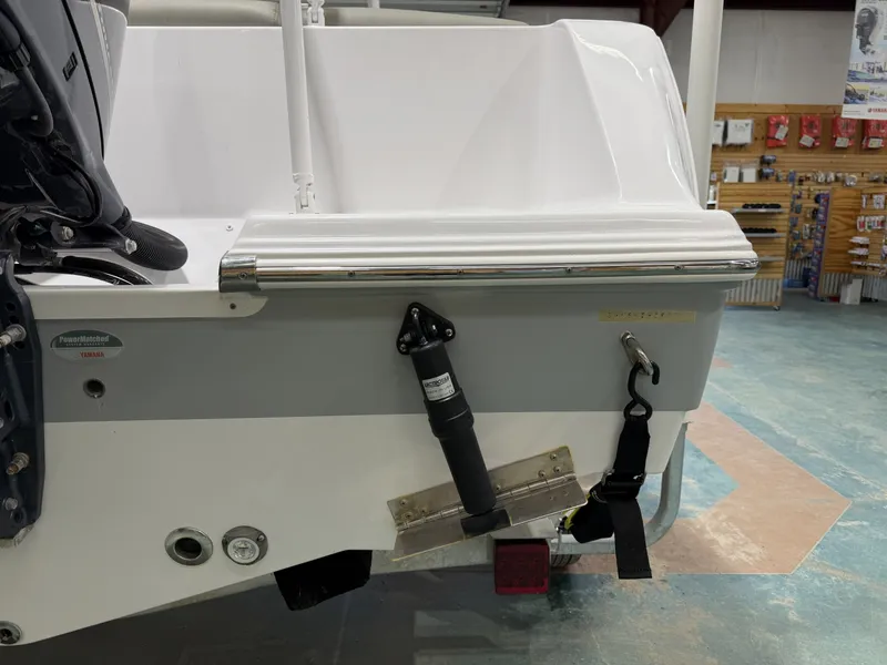 Slide: The Image of Sportsman Heritage 231 Center Console 2022 - 29