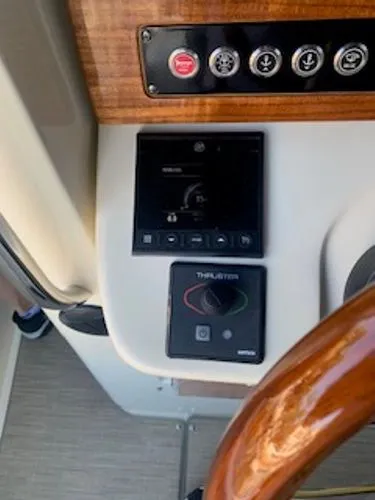 Slide: The Image of 2023 Chris-craft Catalina 30 - Image 14 - 14