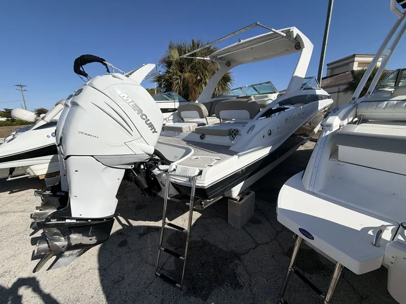 Slide: The Image of Crownline Boats E29 XS 2018 - 7