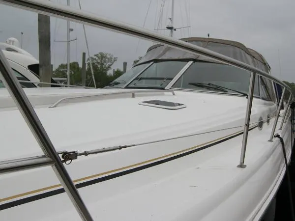 Slide: The Image of Sea Ray 410 Express Cruiser 1999 - 4