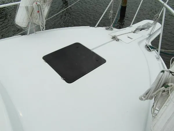 Slide: The Image of Mainship Sedan Bridge 1996 - 10