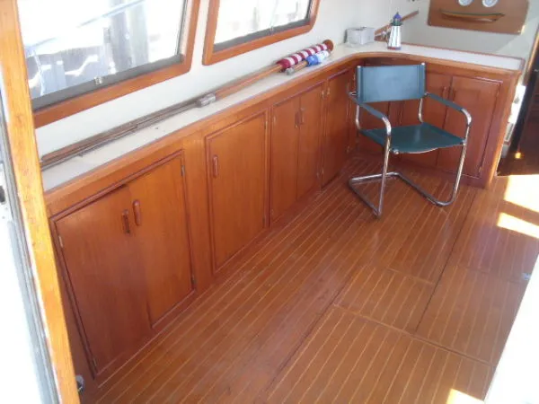 Slide: The Image of Mikelson t r a d e s cockpit motoryacht 1989 - 7