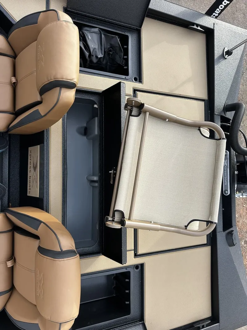 Slide: The Image of Xpress H20C Crappie 2026 - 9