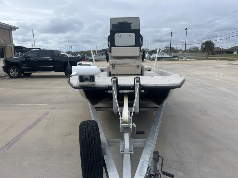 Slide: The Image of Shoalwater 23 Cat 2017 - 5