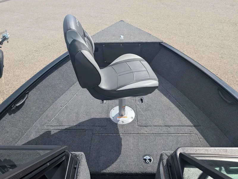 Slide: The Image of Lund 1650 Rebel XL Tiller 2025 - 16