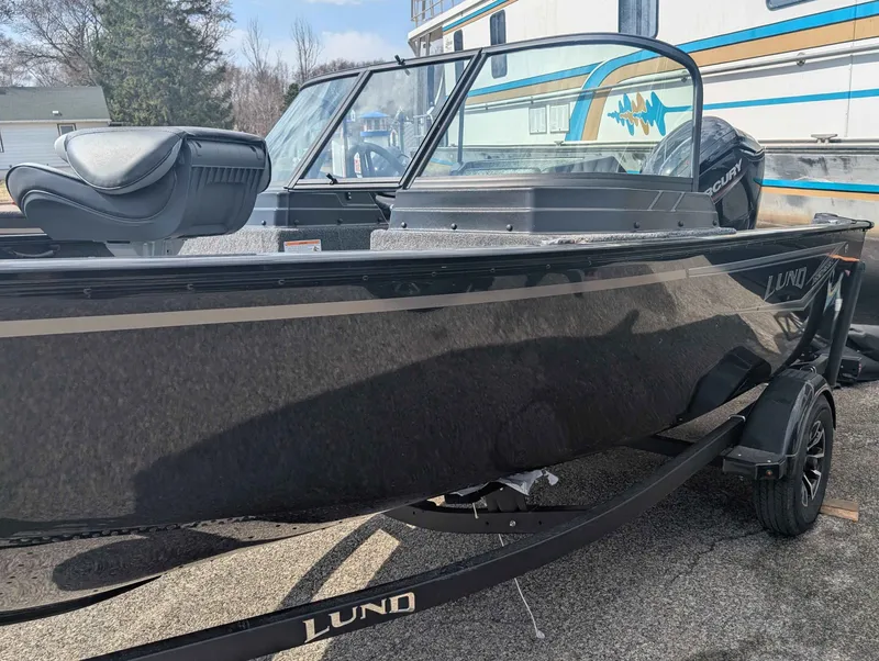 Slide: The Image of Lund 1650 Rebel XL Tiller 2025 - 4