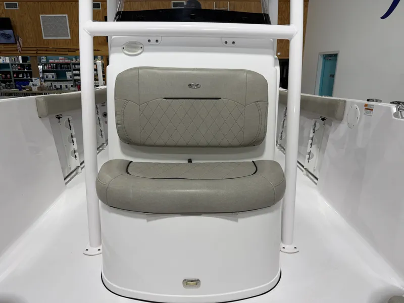 Slide: The Image of Sportsman Heritage 231 Center Console 2022 - 15