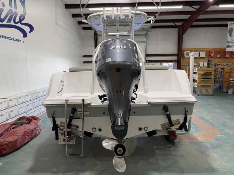 Slide: The Image of Sportsman Heritage 231 Center Console 2022 - 3