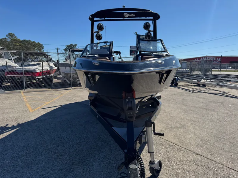 Slide: The Image of Malibu Wakesetter 23 LSV 2019 - 3