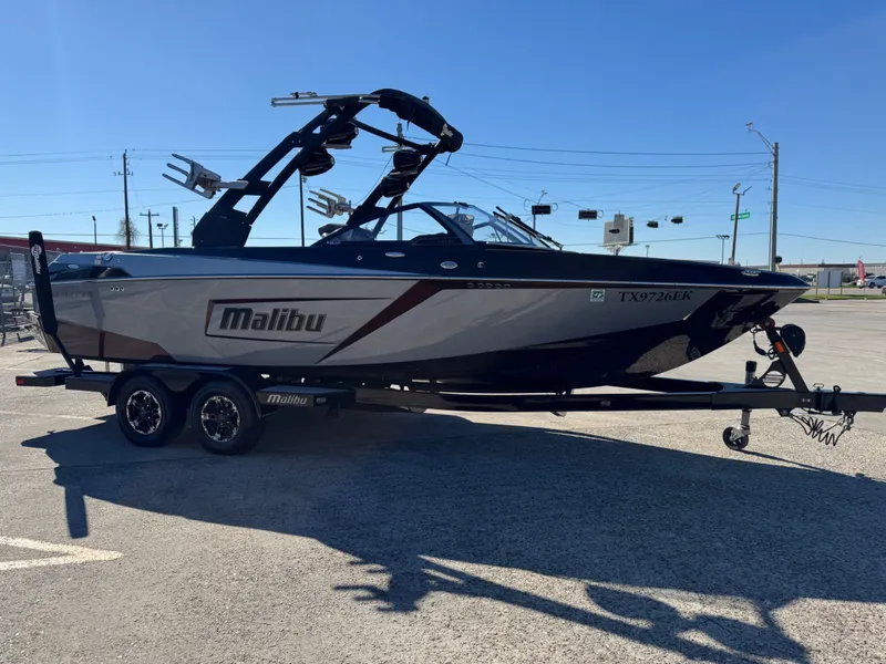 Slide: The Image of Malibu Wakesetter 23 LSV 2019 - 7