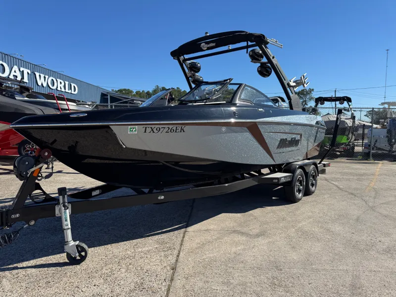 Slide: The Image of Malibu Wakesetter 23 LSV 2019 - 8