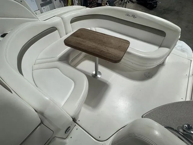 Slide: The Image of Sea Ray 320 Sundancer 2006 - 6