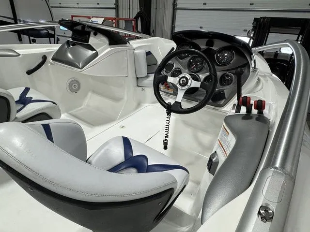 Slide: The Image of Sea-Doo 200 Speedster 2005 - 12