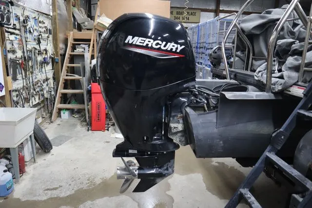 Slide: The Image of Godfrey Sweetwater 2286 SFL Triple Tube Package 2021 - 11