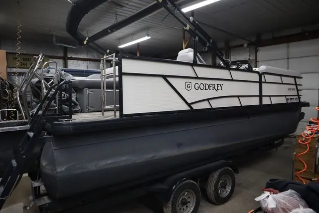 Slide: The Image of Godfrey Sweetwater 2286 SFL Triple Tube Package 2021 - 13