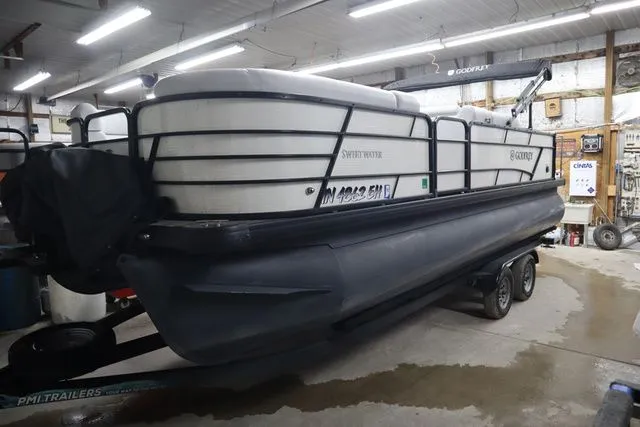 Slide: The Image of Godfrey Sweetwater 2286 SFL Triple Tube Package 2021 - 15