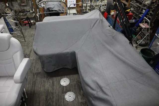 Slide: The Image of Godfrey Sweetwater 2286 SFL Triple Tube Package 2021 - 18