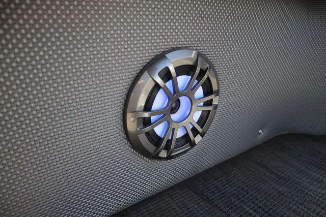 Slide: The Image of Godfrey Sweetwater 2286 SFL Triple Tube Package 2021 - 26