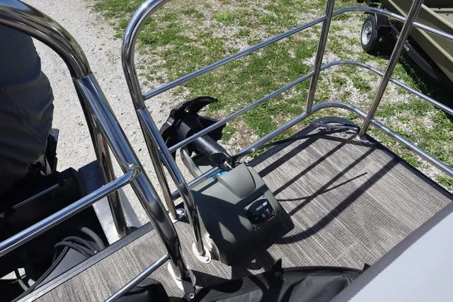 Slide: The Image of Godfrey Sweetwater 2286 SFL Triple Tube Package 2021 - 27