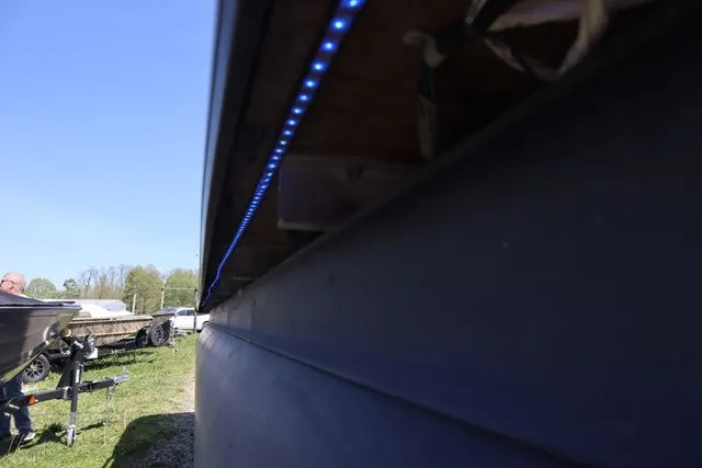 Slide: The Image of Godfrey Sweetwater 2286 SFL Triple Tube Package 2021 - 28