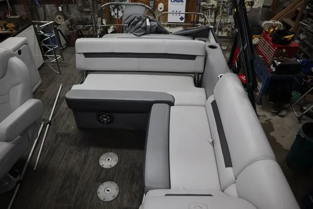 Slide: The Image of Godfrey Sweetwater 2286 SFL Triple Tube Package 2021 - 7