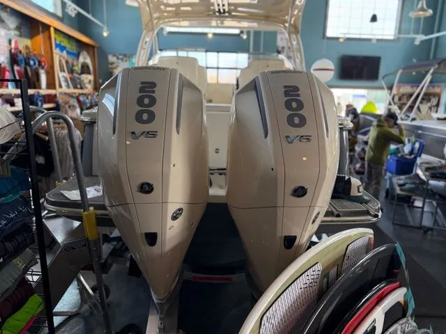 Slide: The Image of Scout 255 Dorado 2026 - 35