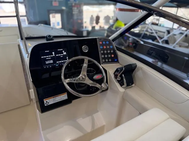 Slide: The Image of Scout 255 Dorado 2026 - 61