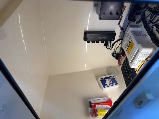 Slide: The Image of Scout 255 Dorado 2026 - 66