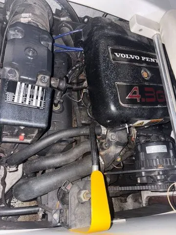 Slide: The Image of Four Winns 180 Horizon 2000 - 12