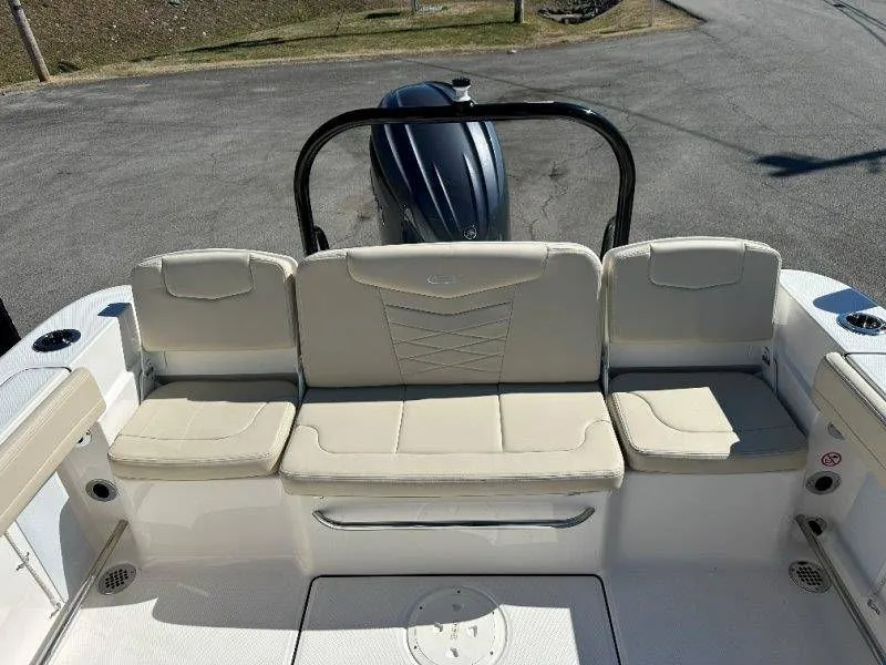 Slide: The Image of Robalo R207 Dual Console 2026 - 26