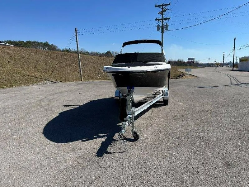 Slide: The Image of Robalo R207 Dual Console 2026 - 50