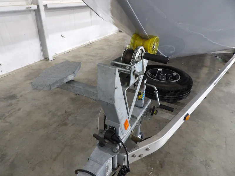 Slide: The Image of Ranger RB200 2023 - 12