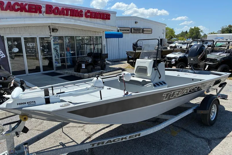 Slide: The Image of 2026 Tracker Bass Tracker Classic CC boat displayed at Tracker Boating Center. - 6
