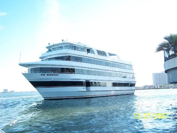 Slide: The Image of Winston Marine Custom 5 Deck 2007 - 0