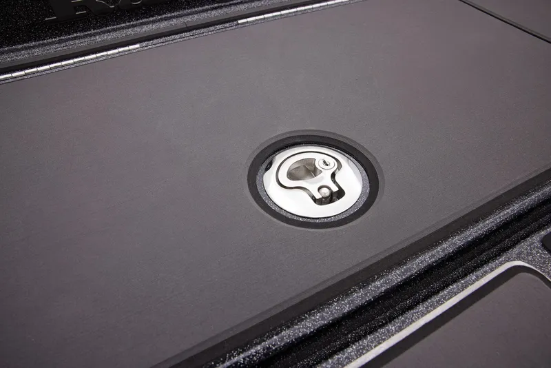 Slide: The Image of Ranger Z520R 2025 - 31