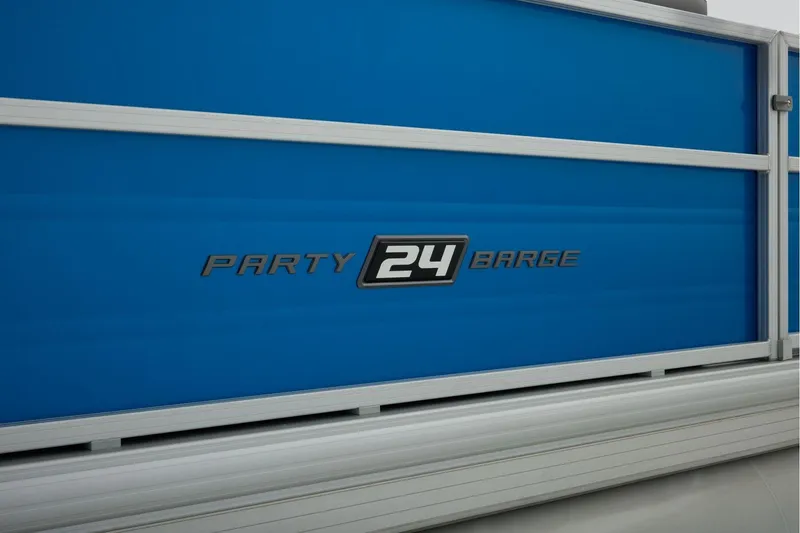 Slide: The Image of Sun Tracker Party Barge 24 XP3 2026 - 64