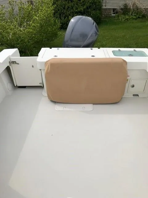 Slide: The Image of Parker 2520 XL Sport Cabin 2017 with outboard motor. - 19