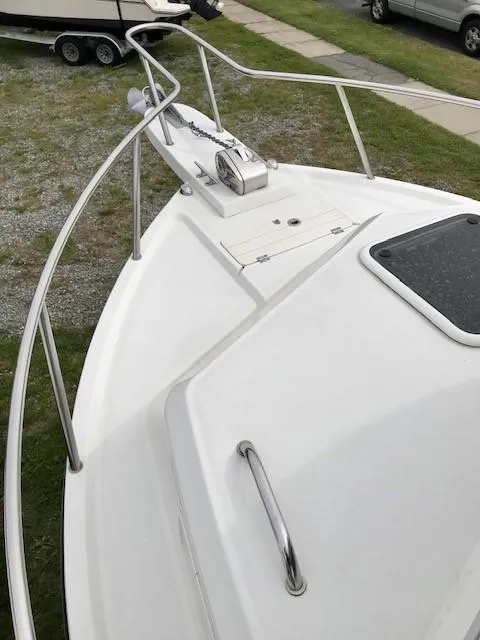 Slide: The Image of Parker 2520 XL Sport Cabin 2017, bow deck view with railing. - 7