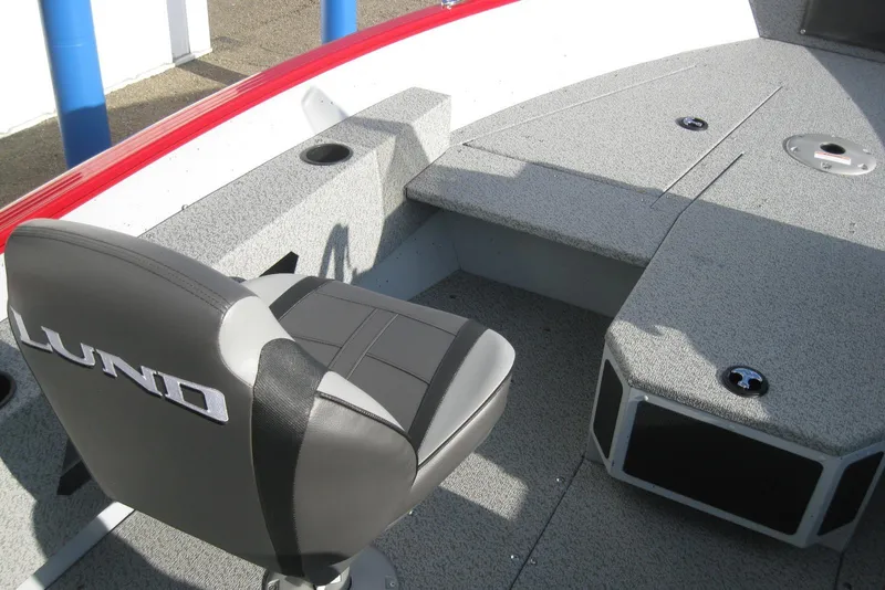 Slide: The Image of 2024 Lund 1775 Adventure SS boat livewell with net and aerator. - 10