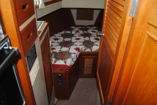 Slide: The Image of Grand Banks Classic 1986 - 6