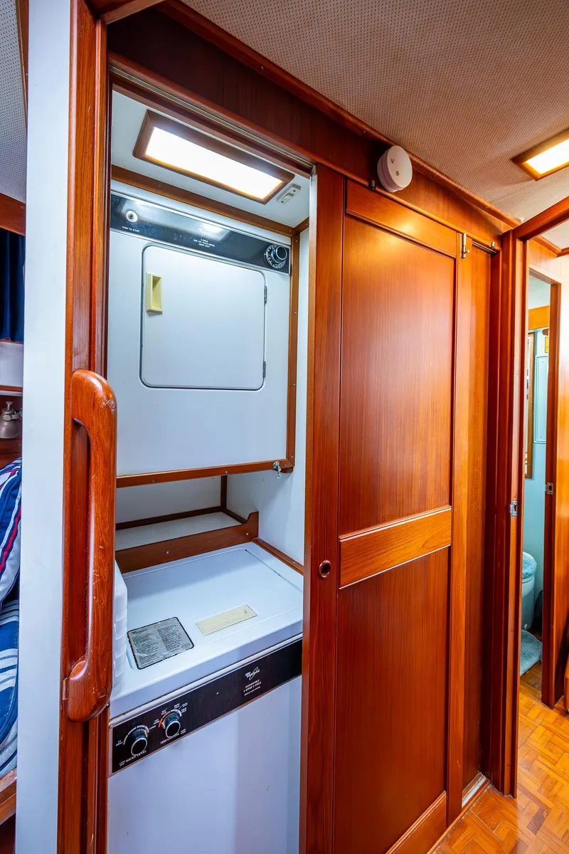 Slide: The Image of Grand Banks 46 Classic 1990 - 56