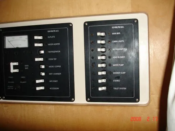 Slide: The Image of Chris-Craft Constellation 2002 - 4