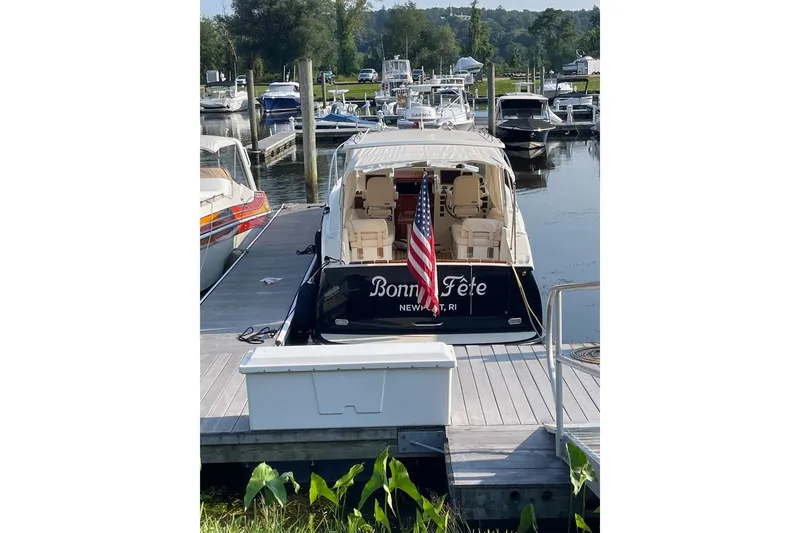 Slide: The Image of BONNE FETE, 2007 MJM 34z Hard Top Express - 23