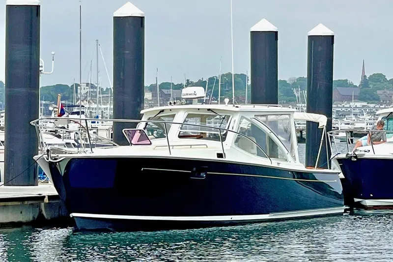 Slide: The Image of BONNE FETE, 2007 MJM 34z Hard Top Express - 3