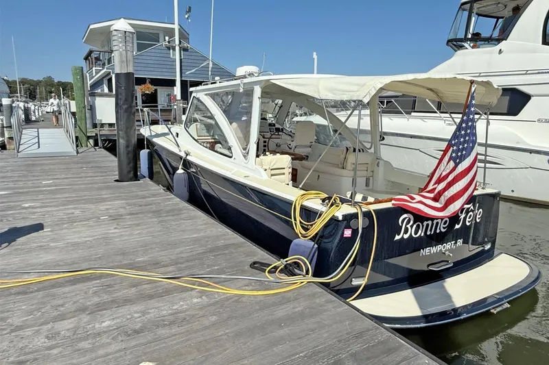 Slide: The Image of BONNE FETE, 2007 MJM 34z Hard Top Express - 5