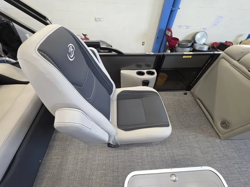 Slide: The Image of Barletta Cabrio 24UC 2026 - 24